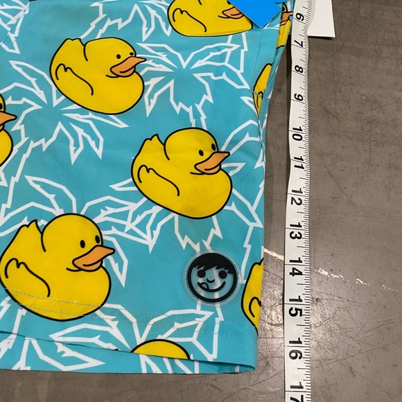 Unisex 🐥board shorts by NEFF! Side pockets and a large pocket in back- see pic! - Picture 6 of 11